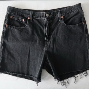 Levi’s cut off shorts
